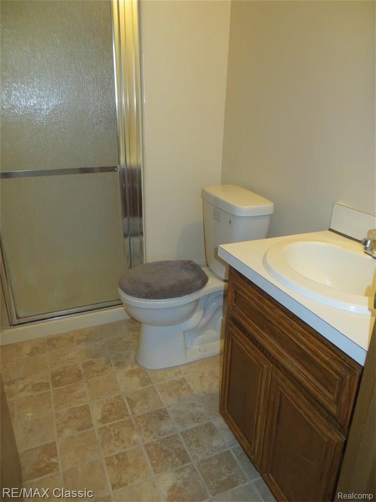 1340 Milverton Road Troy, MI 48083 - Photo 7 of 10 Two Full Baths