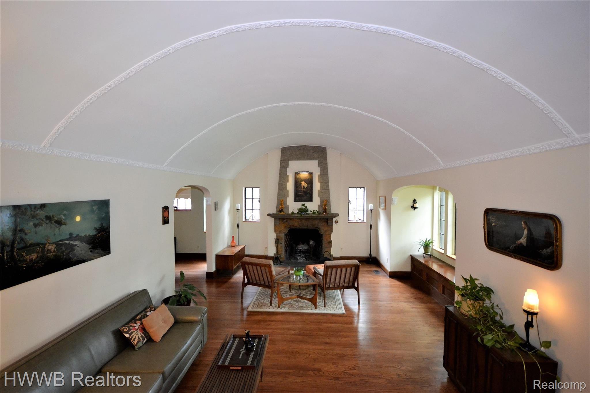20405 Lichfield Road Detroit, MI 48221 - Photo 4 of 29 Living Room with Barrel Ceiling