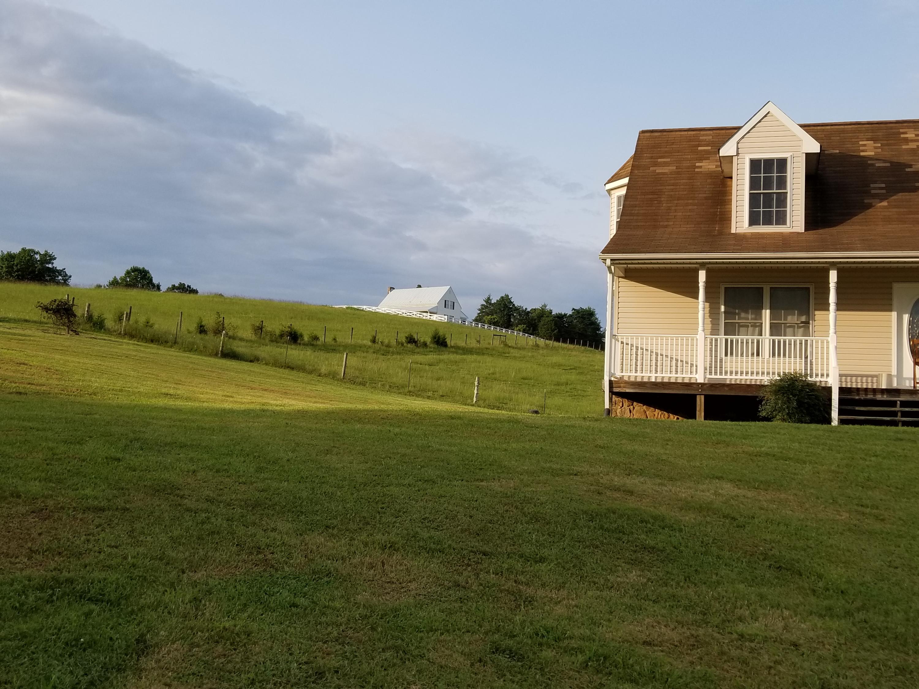 987 Hardbarger Road Buchanan, VA 24066 - Photo 4 of 31 20180819_185400