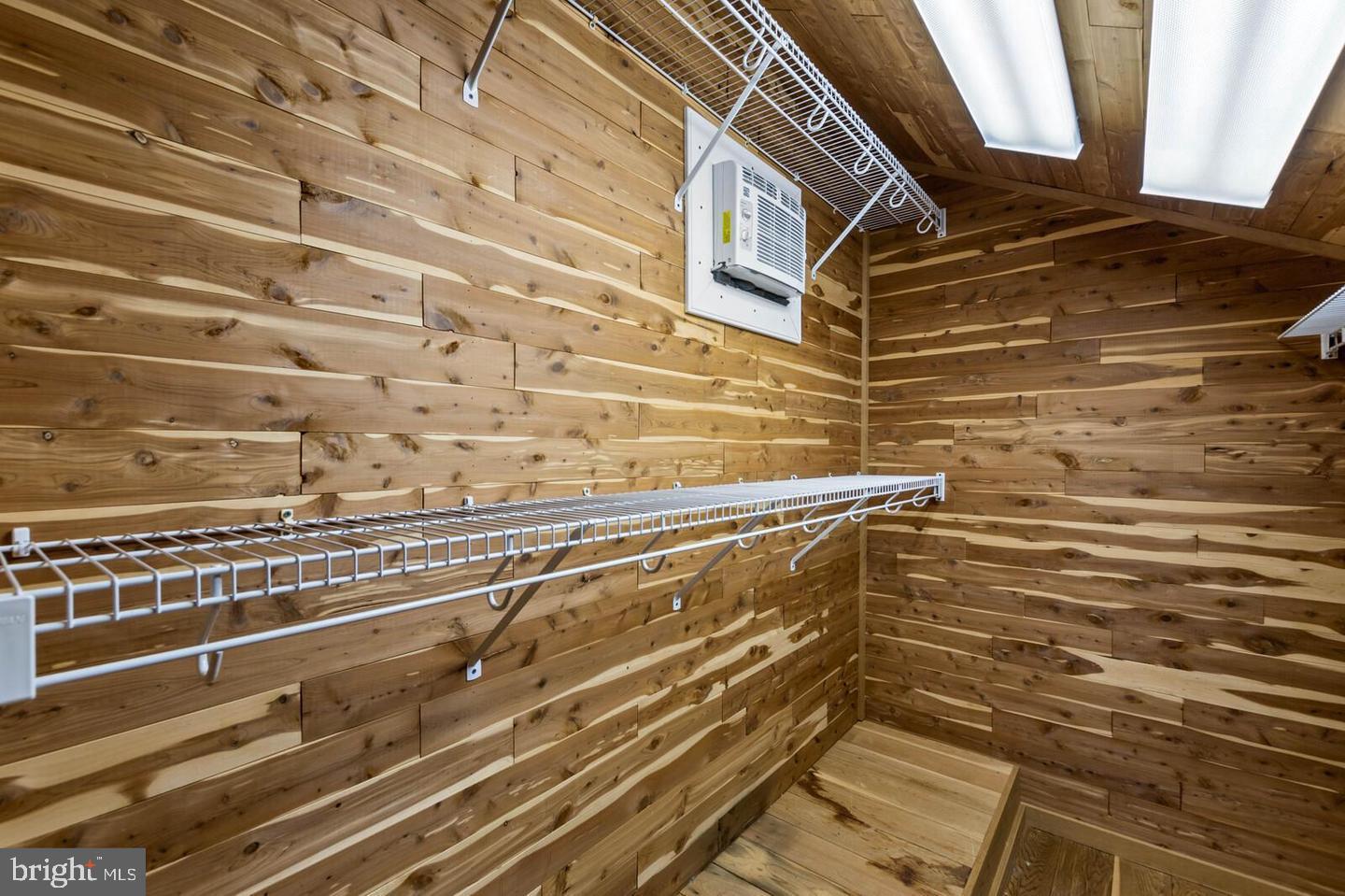 8526 Raglan Road Vienna, VA 22182 - Photo 9 of 12 a view of a balcony