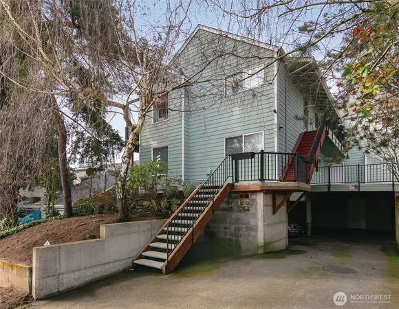 $1,250,000 | 9741 Woodlawn Avenue North, Seattle, WA 98103