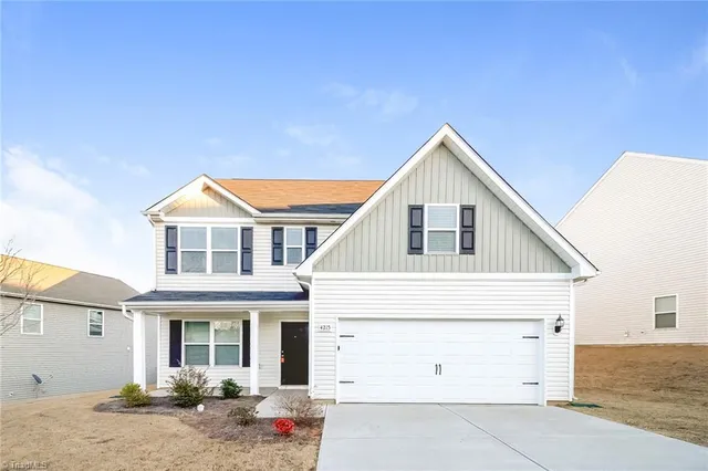 $2,075 | 4215 Kendall Farms Way, Winston-Salem, NC 27107
