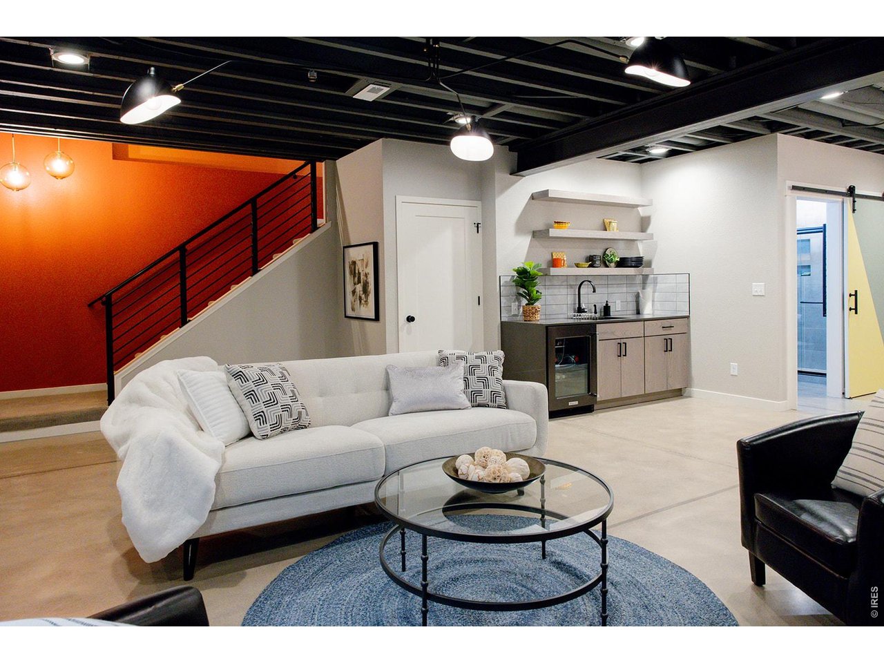 3044 Comet- Modern with space for multi-family living