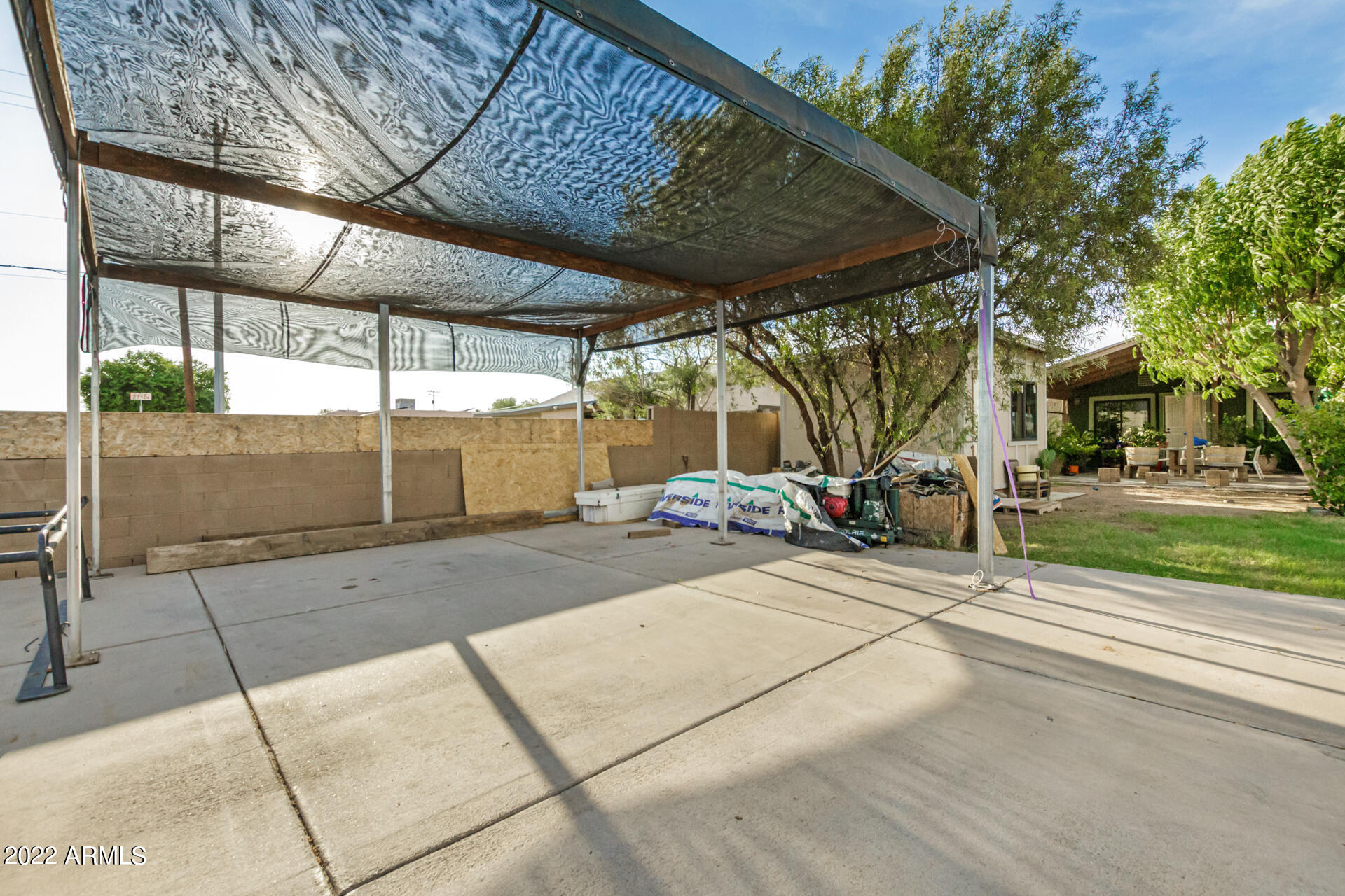 2726 West Taylor Street Phoenix, AZ 85009 - Photo 7 of 26 a view of a backyard of the house