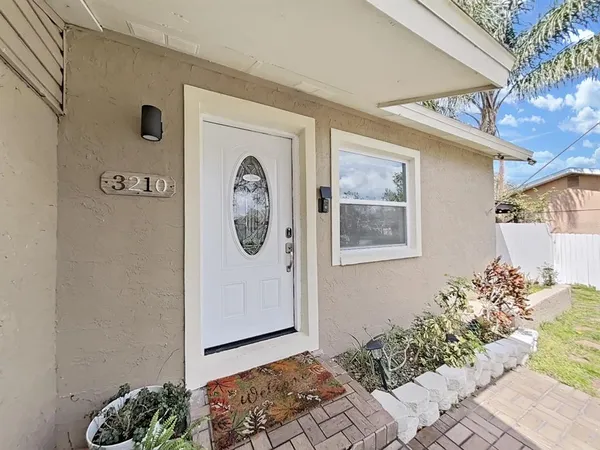 $399,000 | 3210 Acapulco Drive, Riverview, FL 33578