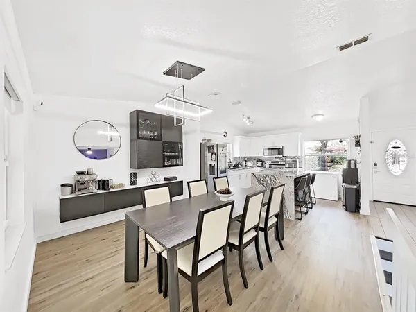 $399,000 | 3210 Acapulco Drive, Riverview, FL 33578