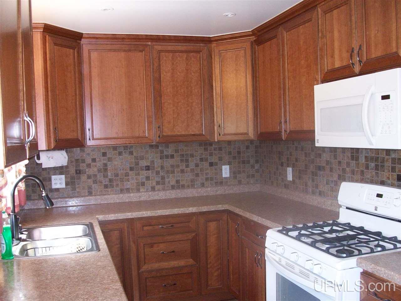 3103 18th Road Escanaba, MI 49829 - Photo 6 of 16