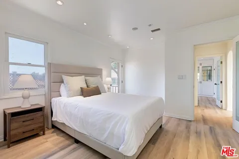 $2,495,000 | 10514 Kinnard Avenue, Los Angeles, CA 90024
