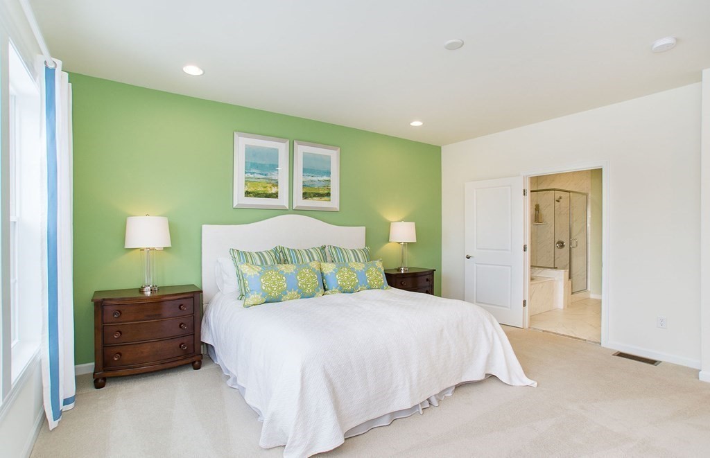 34 Shannon Way, Unit 117 Upton, MA 01568 - Photo 8 of 16