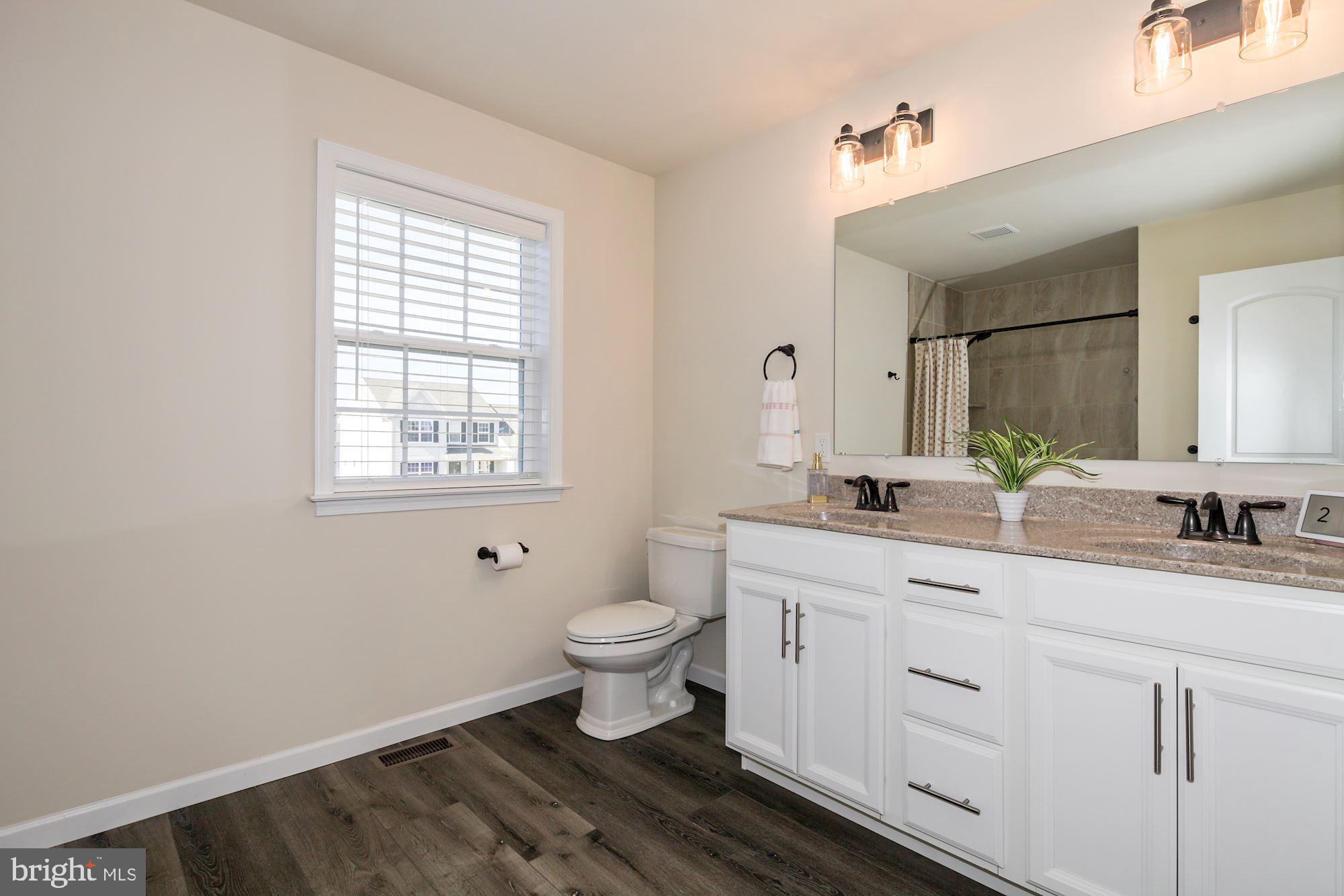 65 Village Road Manchester, PA 17345 - Photo 21 of 36 Primary Bedroom Suite Bath