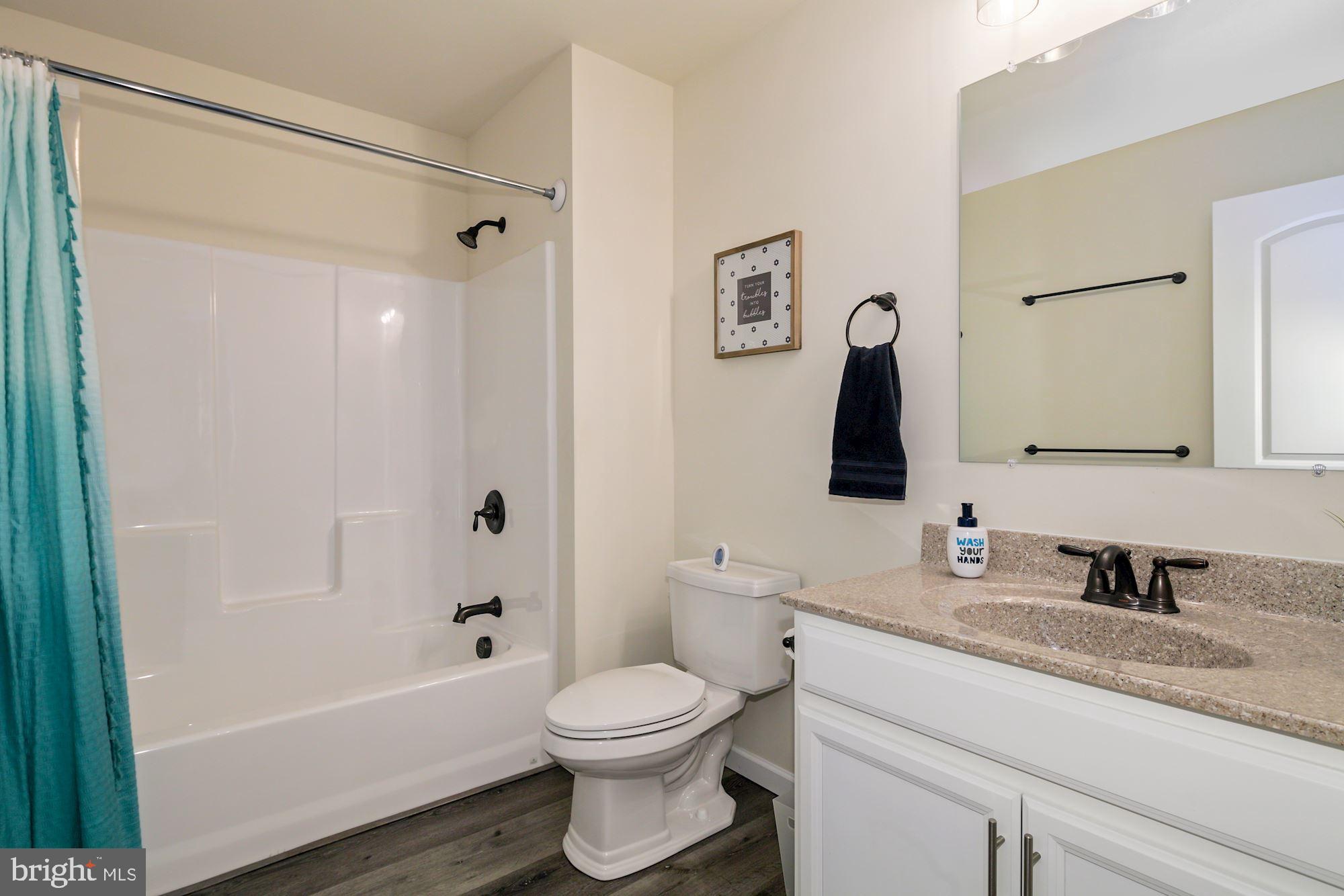 65 Village Road Manchester, PA 17345 - Photo 26 of 36 Bath