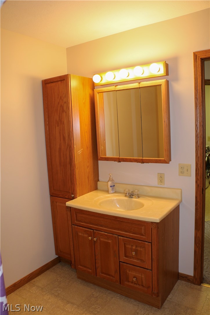 9280 Rochester Road Minerva, OH 44657 - Photo 22 of 34 Gallery Image 22