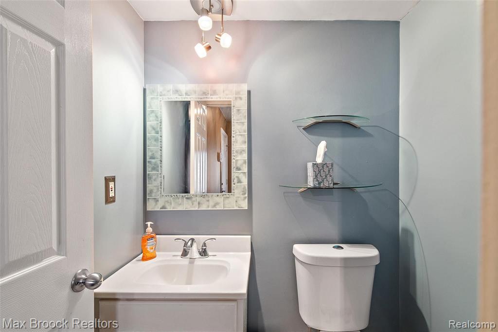 83 Stratford Lane Rochester Hills, MI 48309 - Photo 8 of 20
