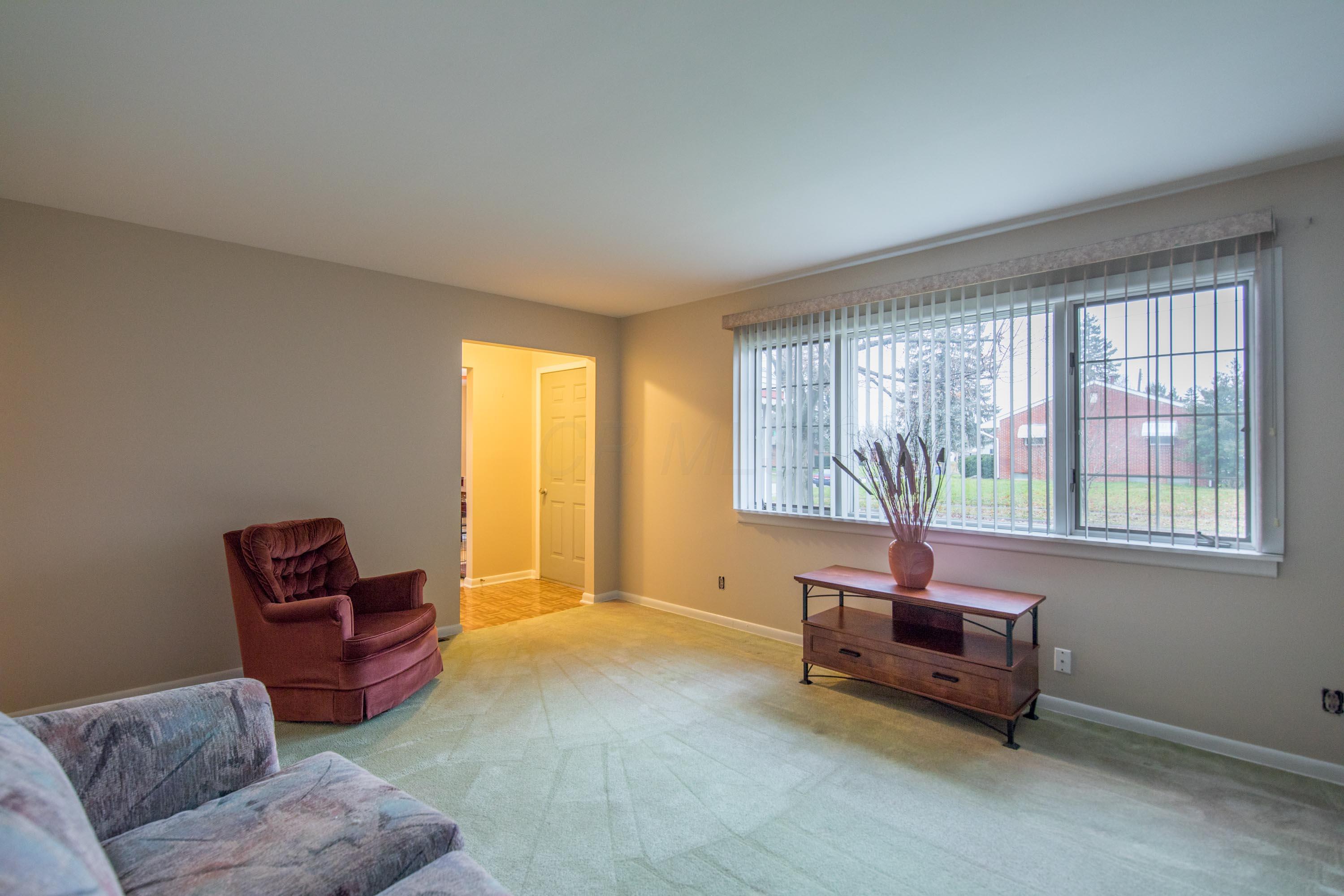 1322 Erickson Road Columbus, OH 43227 - Photo 6 of 20 Gallery Image 6