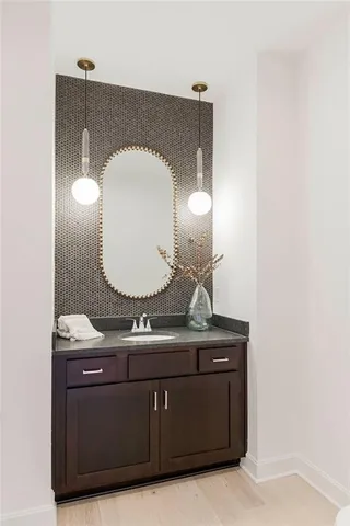 $687,852 | 4211 West 158th Terrace, Overland Park, KS 66224