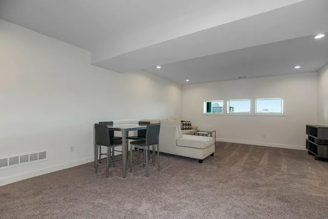 $687,852 | 4211 West 158th Terrace, Overland Park, KS 66224