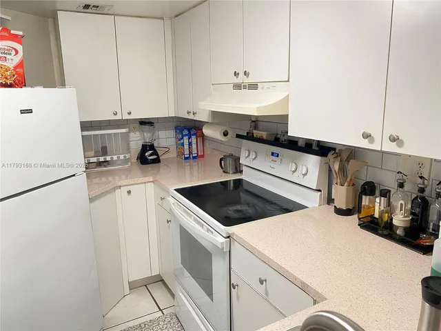 $300,000 | 8305 Southwest 152nd Avenue, Unit A411, Miami, FL 33193