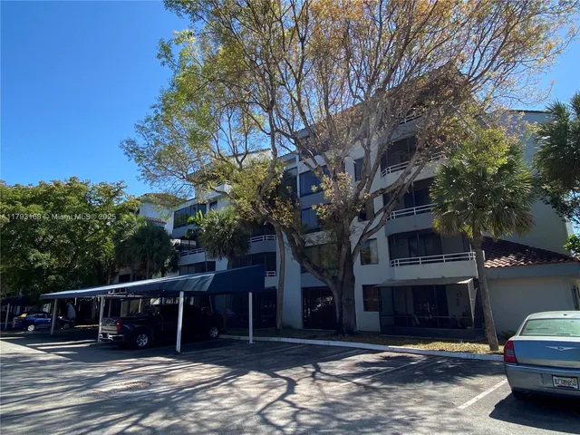 $300,000 | 8305 Southwest 152nd Avenue, Unit A411, Miami, FL 33193
