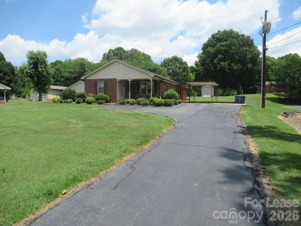 $1,600 | 2828 Startown Road, Newton, NC 28658