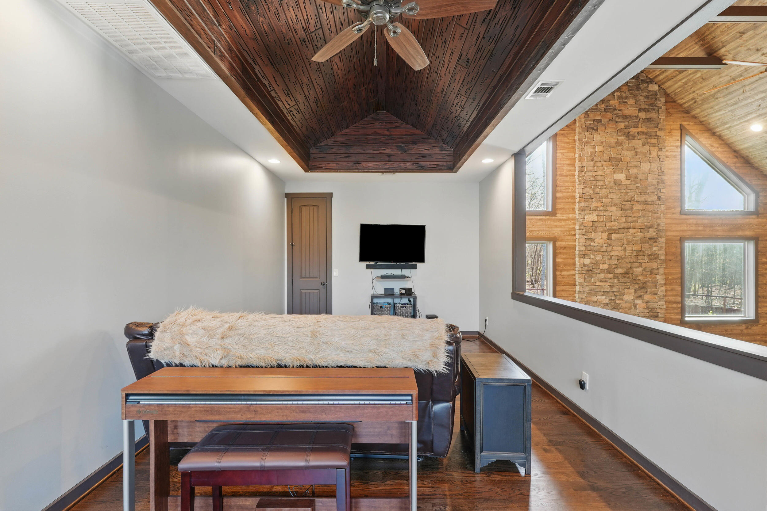 2661 Cooley's Rift Boulevard Pelham, TN 37366 - Photo 38 of 121 32_cooley's rift blvd-27