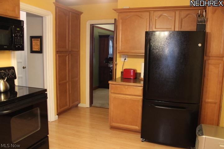 3704 Warren Road Cleveland, OH 44111 - Photo 15 of 25 Gallery Image 15