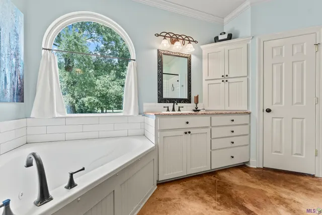 $899,000 | 7953 Pipes Lane, Ethel, LA 70730