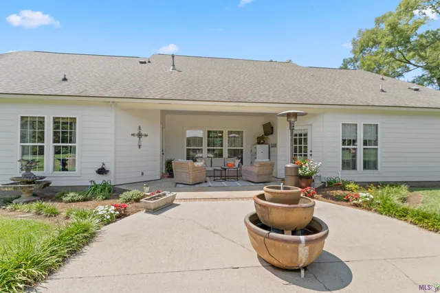 $899,000 | 7953 Pipes Lane, Ethel, LA 70730