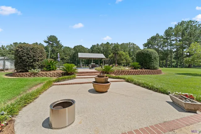 $899,000 | 7953 Pipes Lane, Ethel, LA 70730