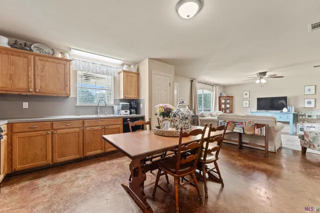 $899,000 | 7953 Pipes Lane, Ethel, LA 70730