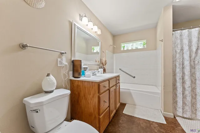 $899,000 | 7953 Pipes Lane, Ethel, LA 70730