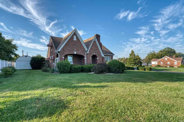 $229,900 | 603 East Park Street, Fort Branch, IN 47648