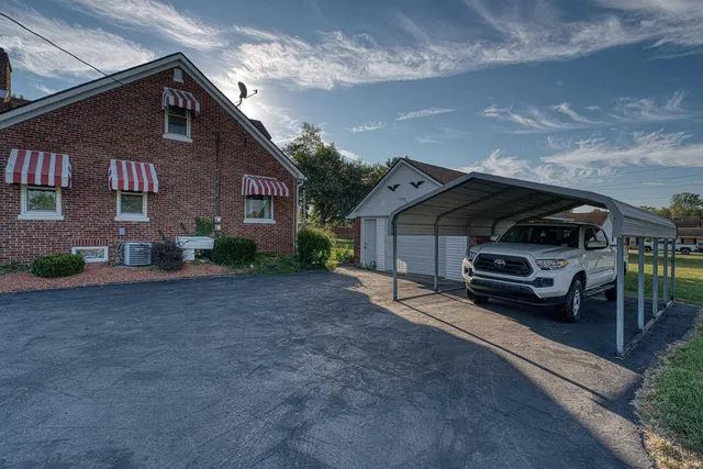 $229,900 | 603 East Park Street, Fort Branch, IN 47648