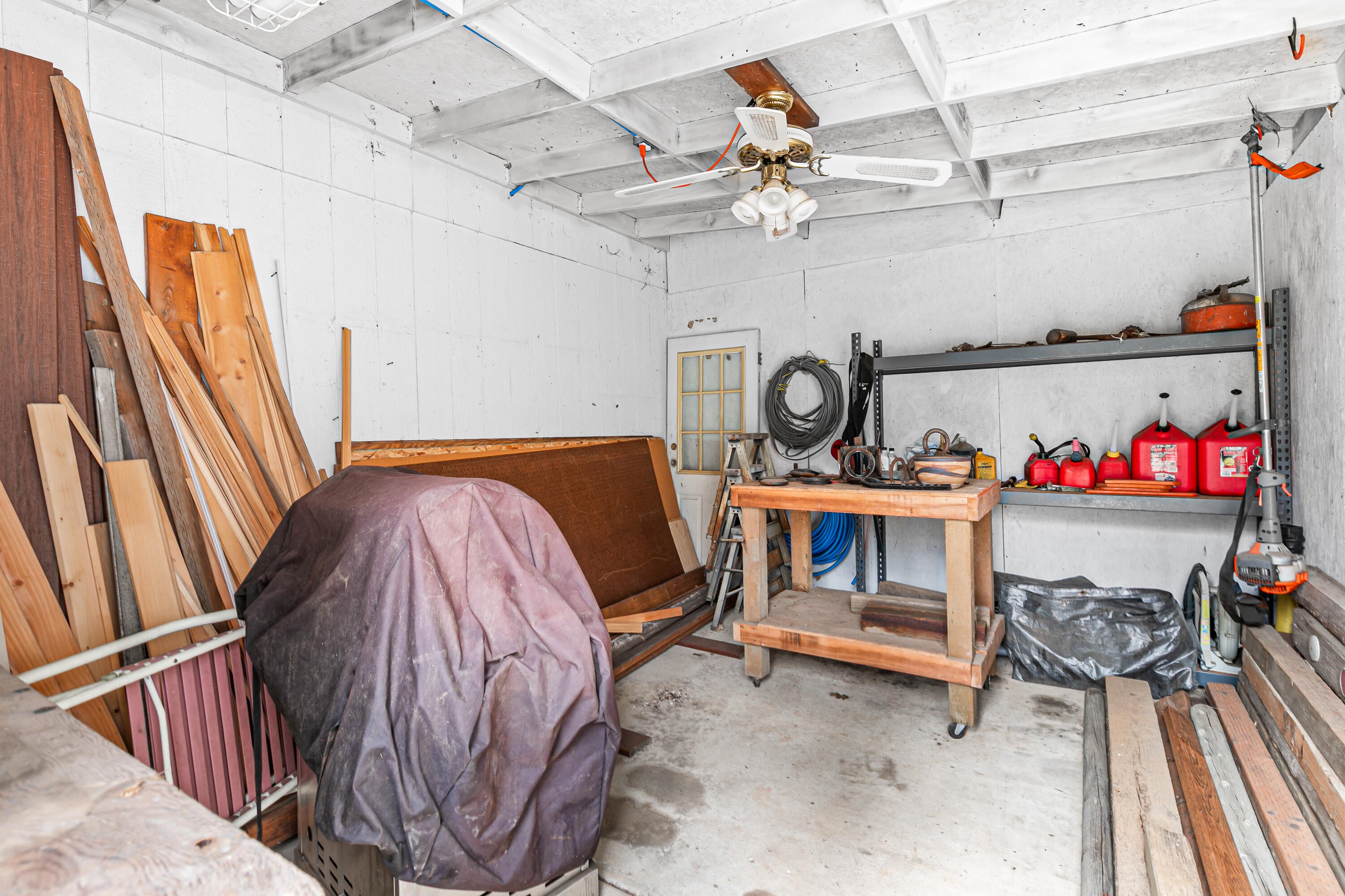 3610 Pleasant Creek Road Rogue River, OR 97537 - Photo 72 of 110 House 2 garage (Section 1)