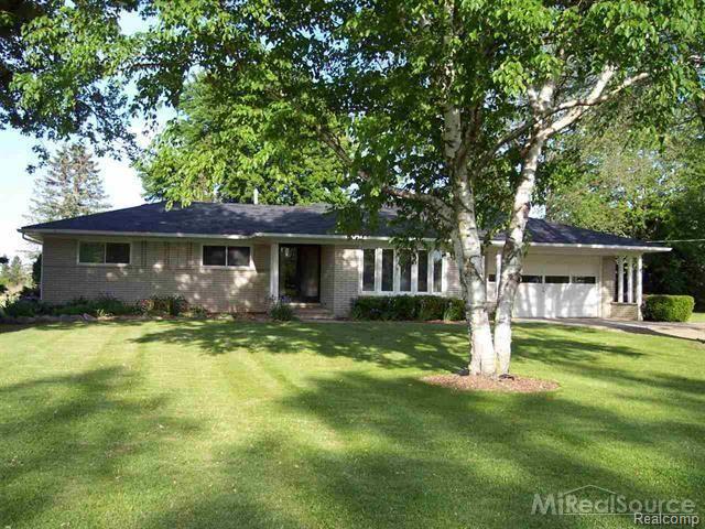 298 Howell Road Allenton, MI 48002 - Photo 2 of 19 h2.jpg