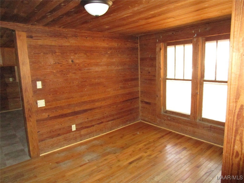 208 South Johnson Street Samson, AL 36477 - Photo 5 of 19 Dining room