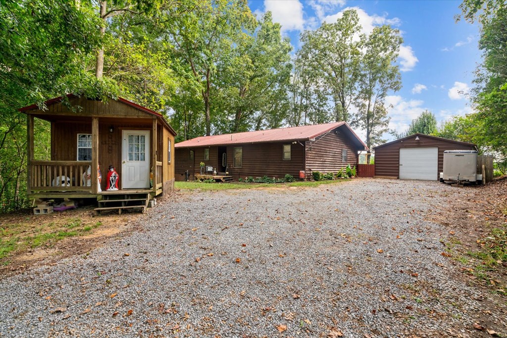 241 Angus Road Dalton, GA 30721 - Photo 3 of 40 Gallery Image 3