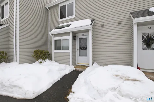 $2,200 | 83 Hilltop Drive, Unit 83, Simsbury, CT 06089