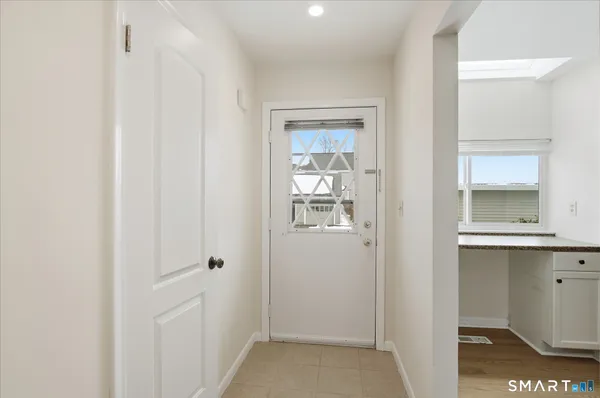 $2,200 | 83 Hilltop Drive, Unit 83, Simsbury, CT 06089