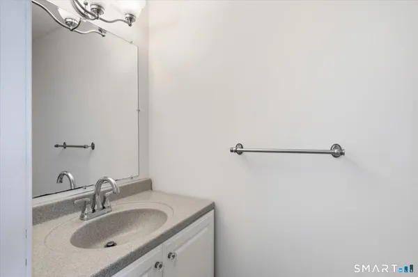 $2,200 | 83 Hilltop Drive, Unit 83, Simsbury, CT 06089