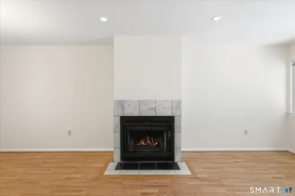 $2,200 | 83 Hilltop Drive, Unit 83, Simsbury, CT 06089