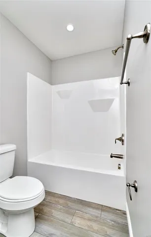 $299,900 | 28553 Shallow Waters Road, Wright City, MO 63390