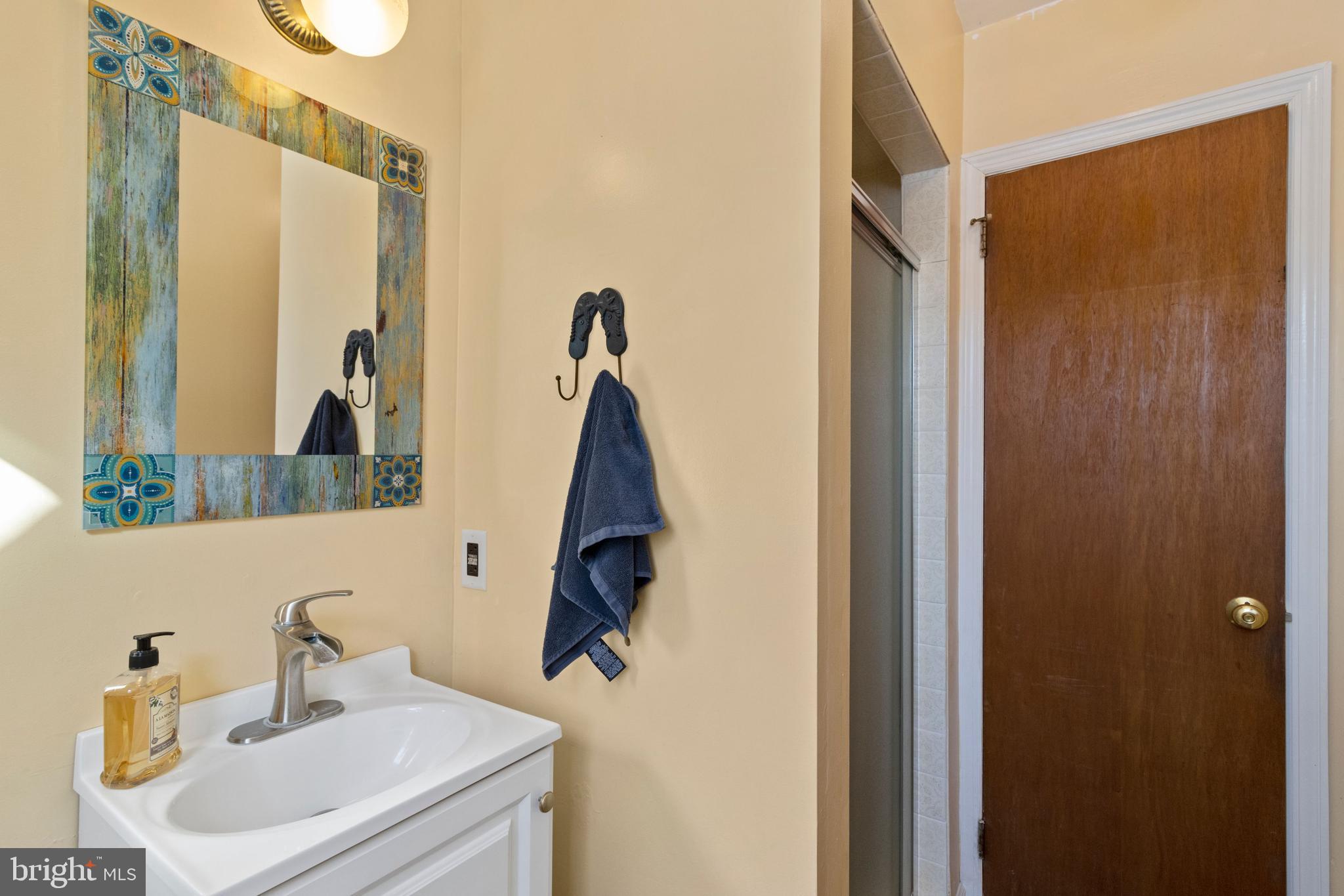 4590 New Hope Road New Hope, PA 18938 - Photo 22 of 47 Full bath with shower stall