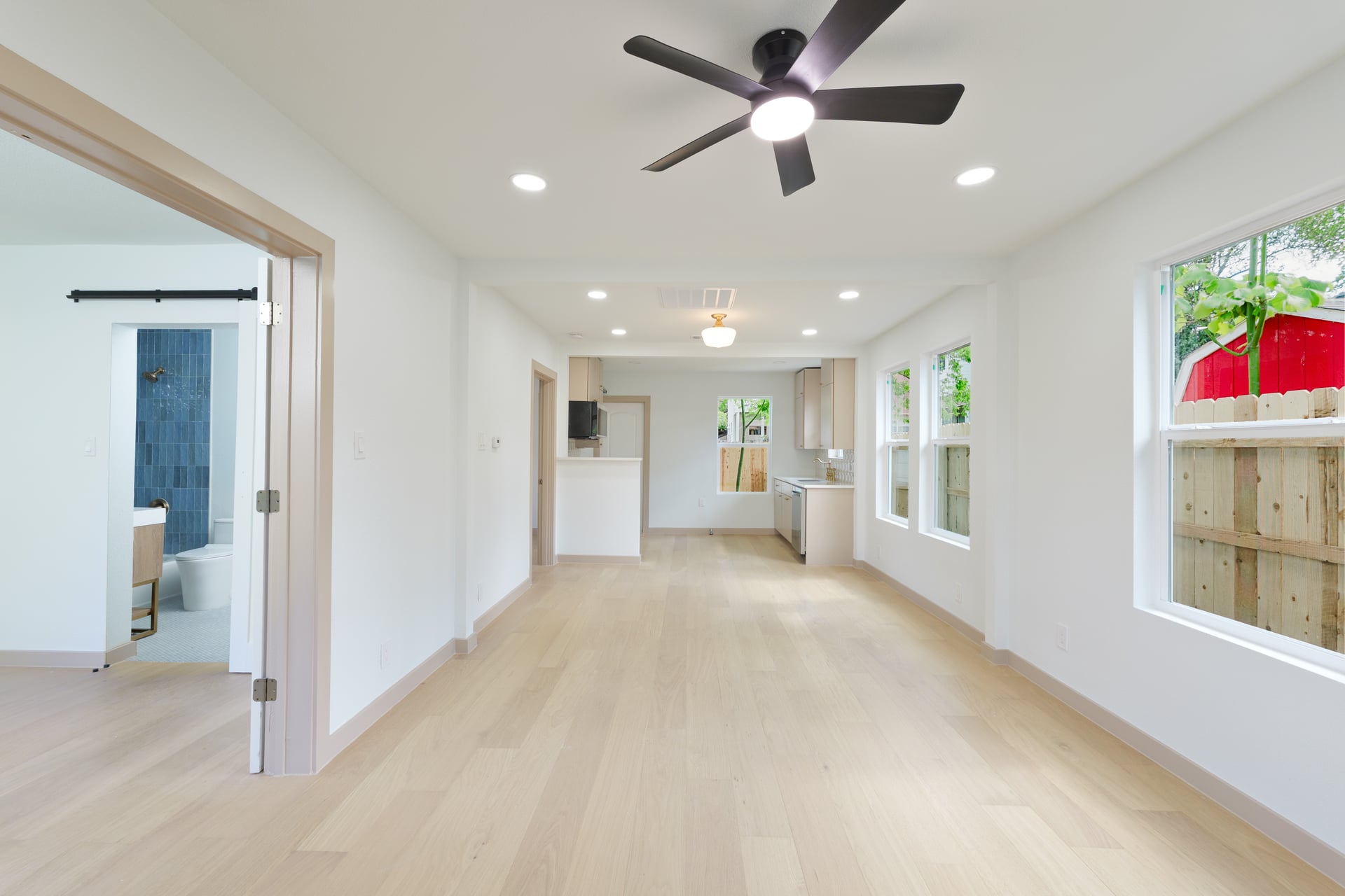 1905 East 21st Street Austin, TX 78722 - Photo 7 of 27