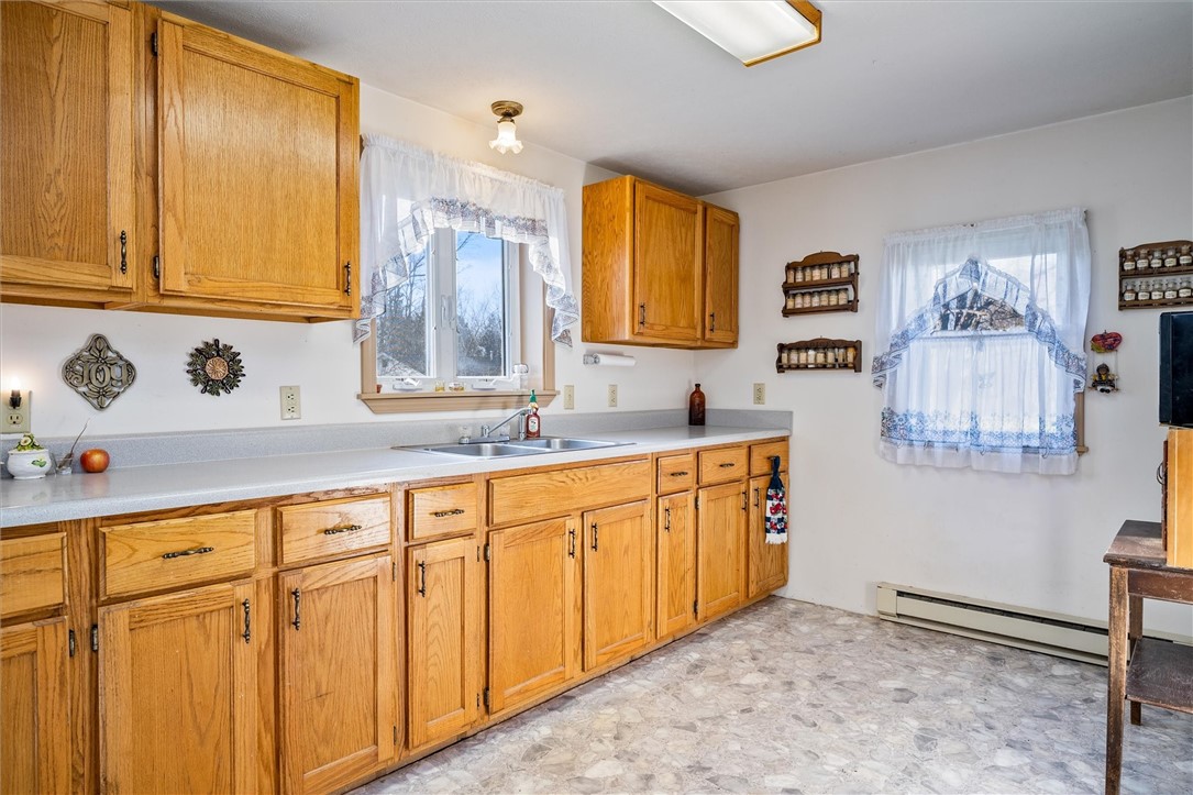 136 Hook Road Farmington, NY 14425 - Photo 11 of 50