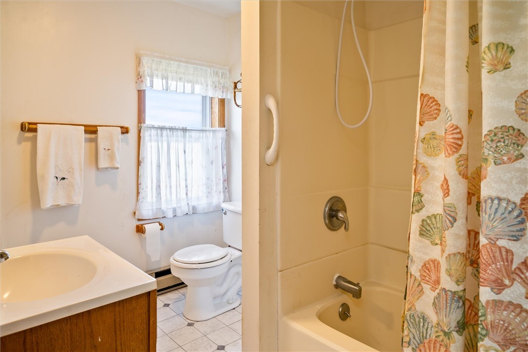 136 Hook Road Farmington, NY 14425 - Photo 18 of 50