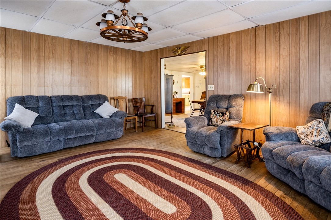 136 Hook Road Farmington, NY 14425 - Photo 4 of 50