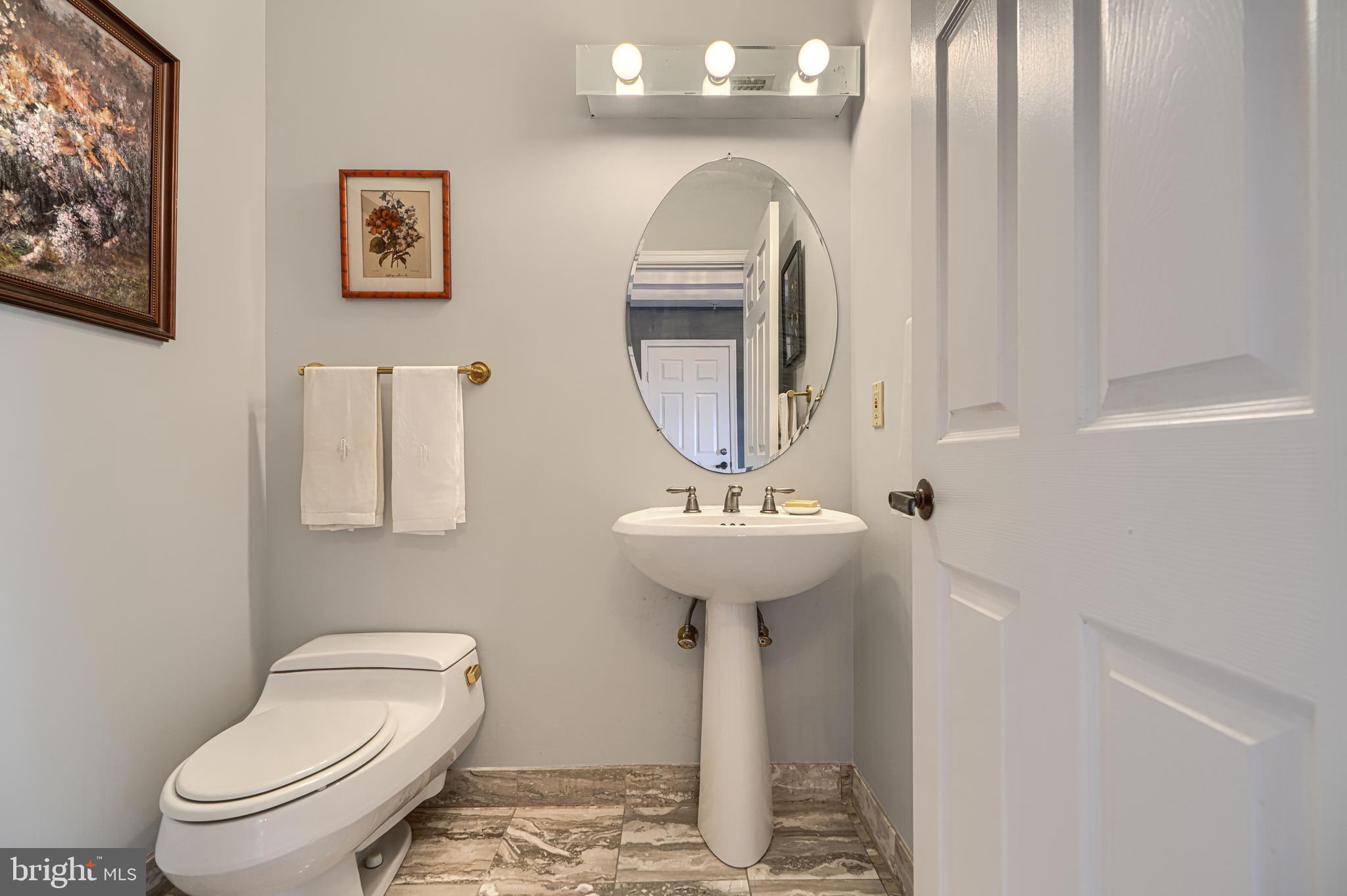 3801 Canterbury Road, Unit 912 Baltimore, MD 21218 - Photo 12 of 79 Powder room off foyer
