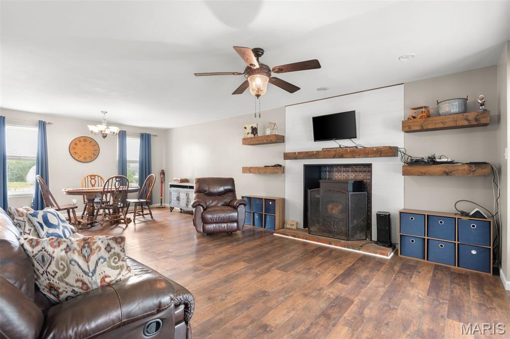 1818 North Bend Road Union, MO 63084 - Photo 4 of 56