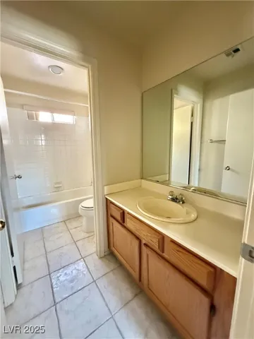 $1,700 | 6071 Sunken River Trail, Las Vegas, NV 89118