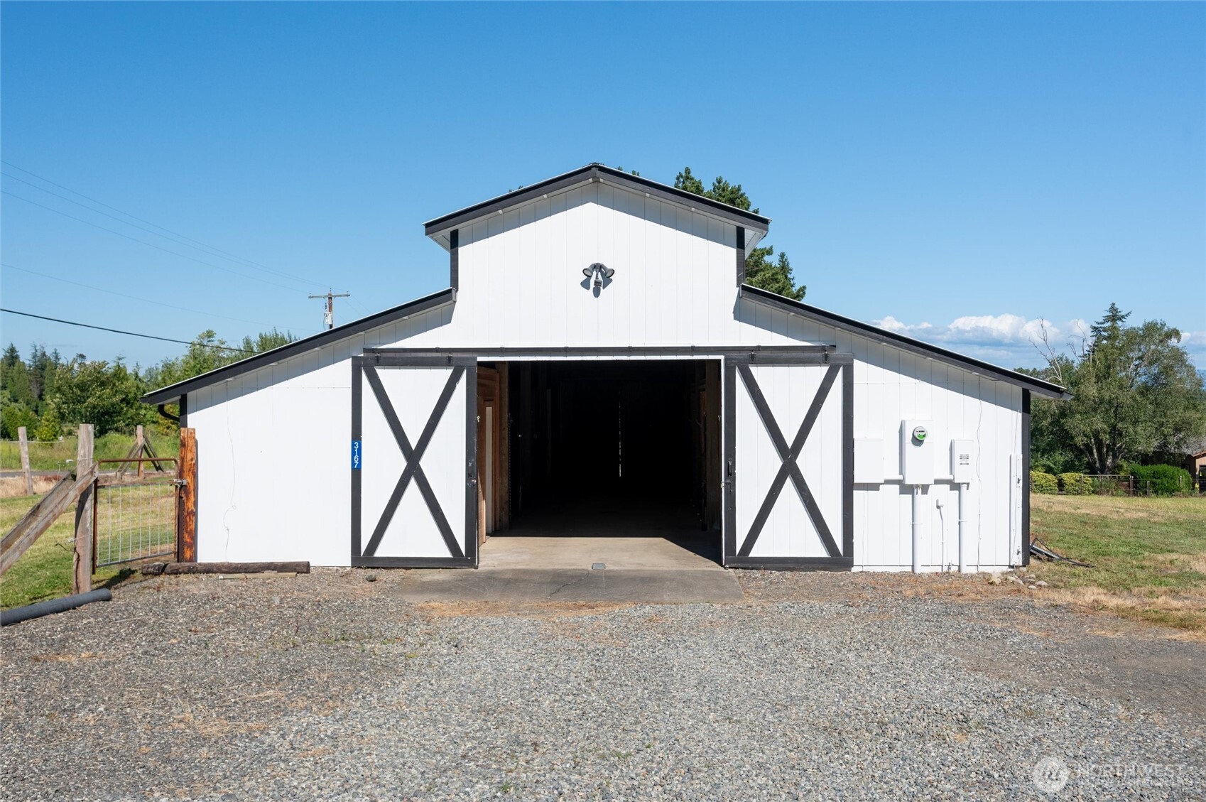 3167 Unick Road Ferndale, WA 98248 - Photo 32 of 40 a very nice looking room with a garage